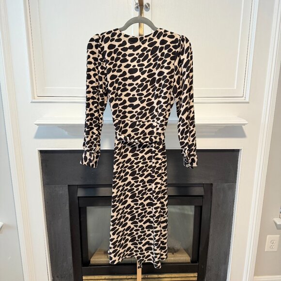 π€ LOFT Petites Black & Cream Animal Print Dress | 6P - Picture 4 of 10